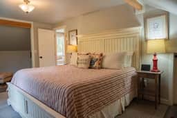 3 King Beds| Near Village | Game Room, BBQ + Creek