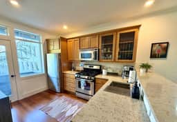 A/C Pet-Friendly Stay | EV Charging + Free Parking