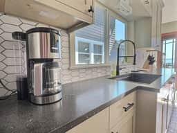 Pet-Friendly Alki 2BR | Sound Views - Image 5