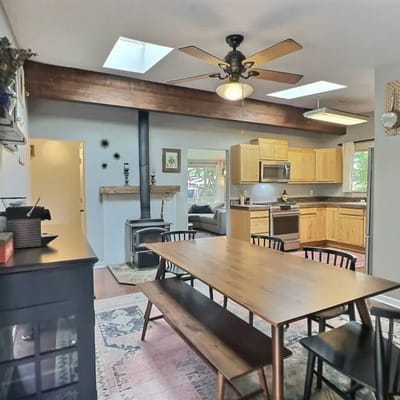 Martha Lake | A/C, King Bed + Free Parking, Pets |
