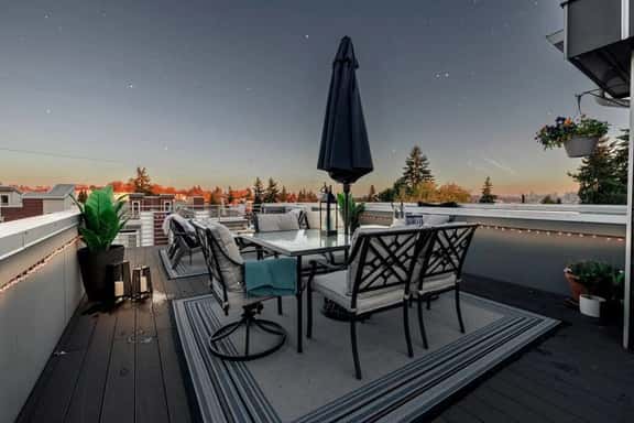 City + Lake Views | King Suite + EV Parking - Image 1