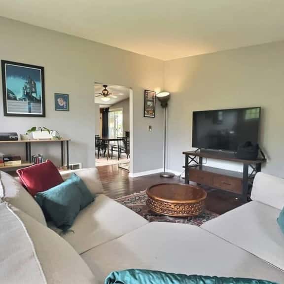 Cozy Lake Stay | King, Wood Stove + Fenced Yard - Image 1