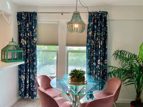 Capitol Hill Stay | A/C, Light Rail + Free Parking