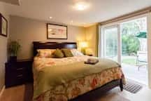 Downtown Bellevue Private Suite