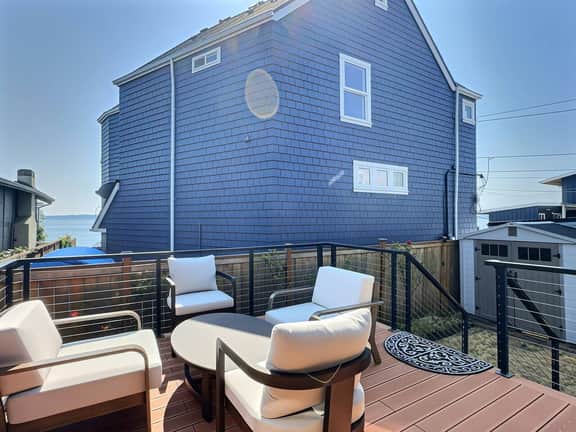 Alki 2 Bedroom | Sleeps 4 | Sound Views | Pet's - Image 4