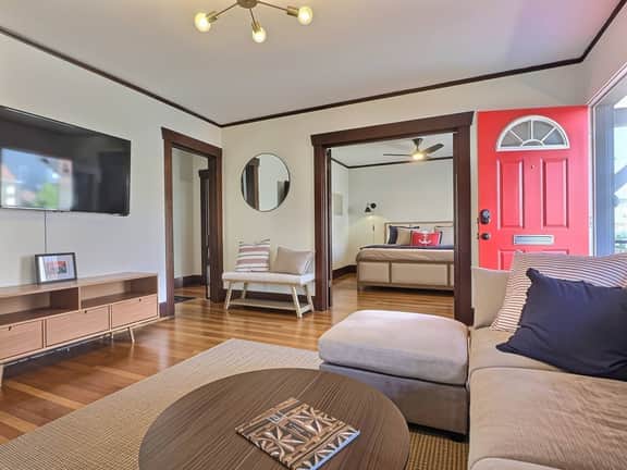 Alki 2 Bedroom | Sleeps 4 | Sound Views | Pet's - Image 5