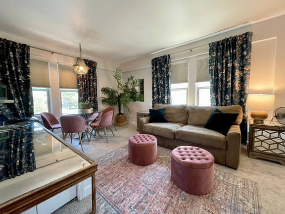 Quiet Stay w/ King Bed, Gym & Free Parking
